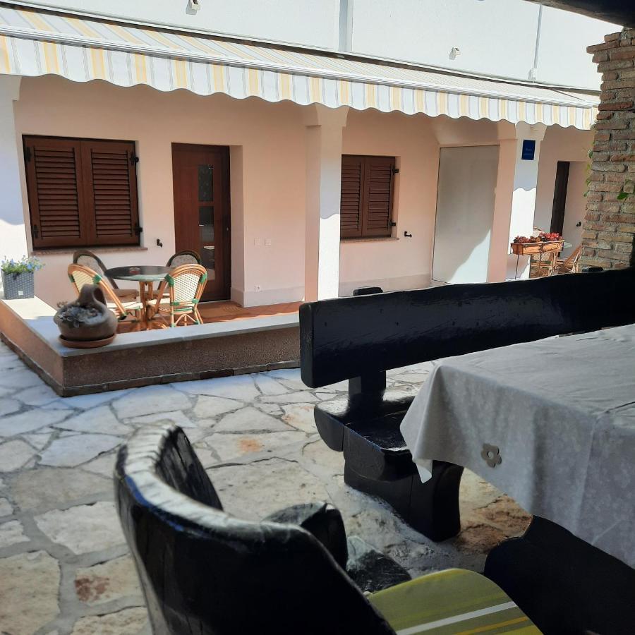 Apartmani Dorijana Vrsar Exteriör bild